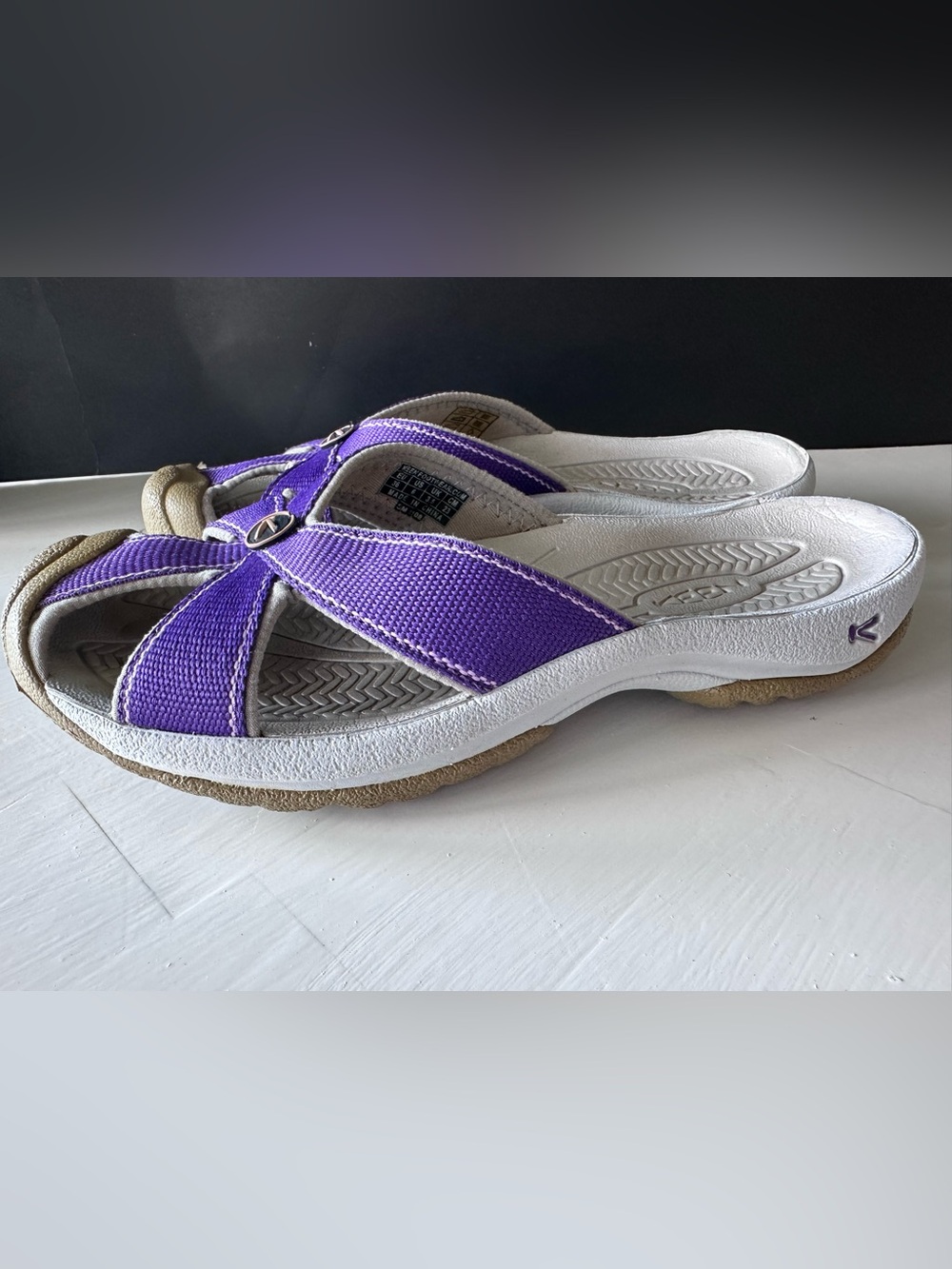 KEEN womens 6 BALI Purple Gray Slide Sandals Outdoor Hiking Water Shoes